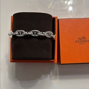 Brand new Hermes Chaine d'ancre bracelet, medium model size 16